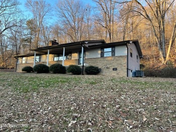 255 Miller Hollow Ln, Rocky Top, TN 37769
