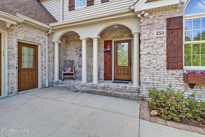 255 Quail Ridge Dr, Crossville, TN 38555