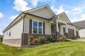 255 Trillium Tr, Lenoir City, TN 37771