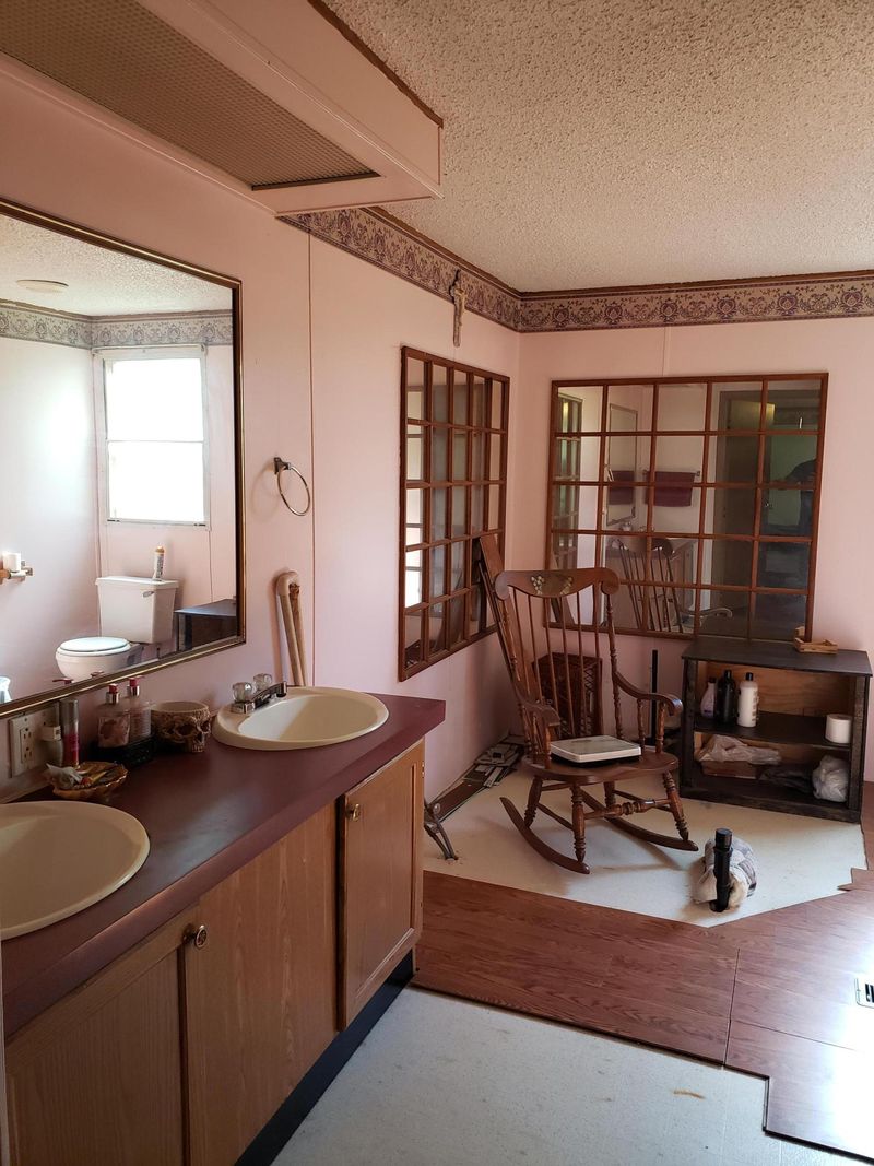 255 Woody Ave, Harriman, TN 37748