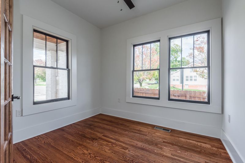 2550 E 5th Ave, Knoxville, TN 37914