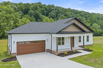 2551 Hinds Creek Rd, Heiskell, TN 37754