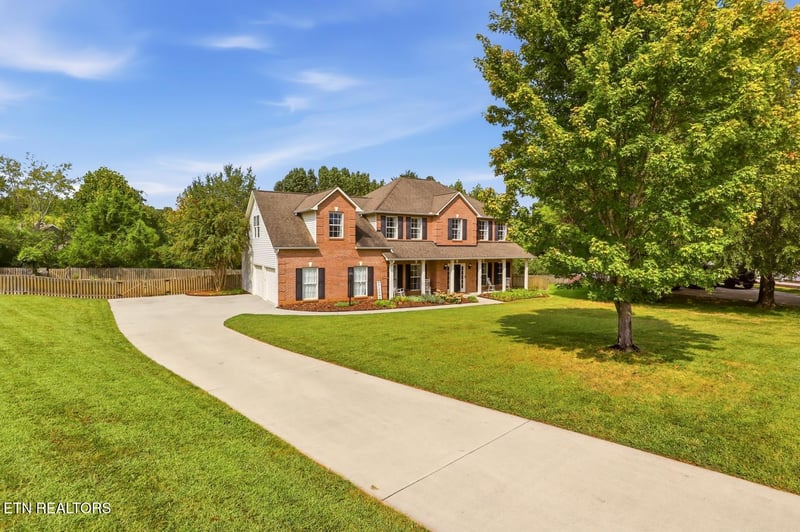 2551 Silverstone Ln, Knoxville, TN 37932