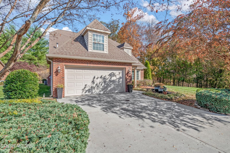 2558 Maple Branch Ln, Knoxville, TN 37912