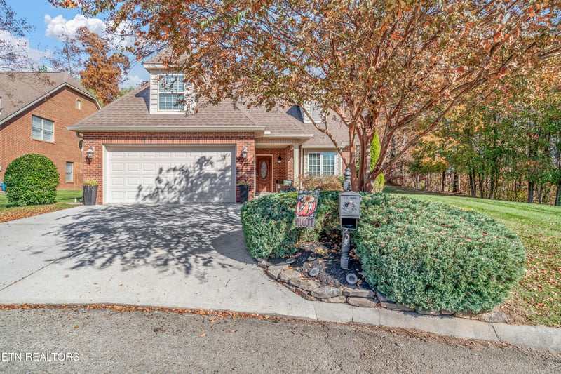 2558 Maple Branch Ln, Knoxville, TN 37912