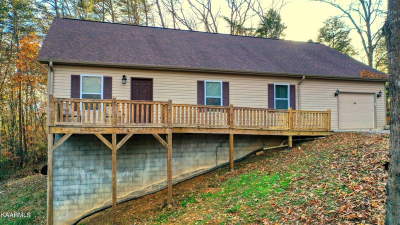 2559 C P Howard Dr, Sevierville, TN 37876