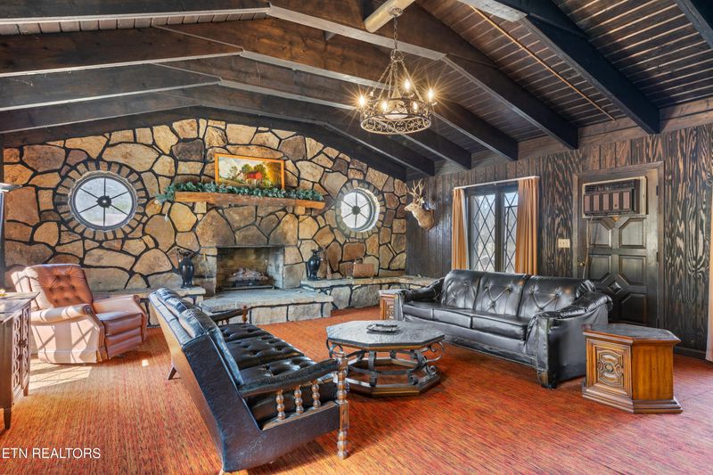 256 Ensley Ln, Newcomb, TN 37819