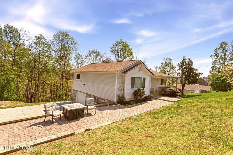 256 Mountain View Est, Caryville, TN 37714