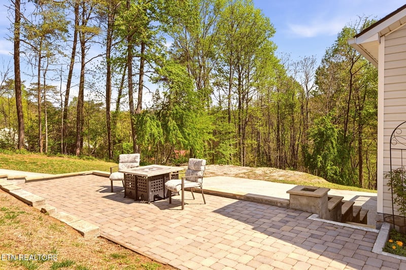 256 Mountain View Est, Caryville, TN 37714