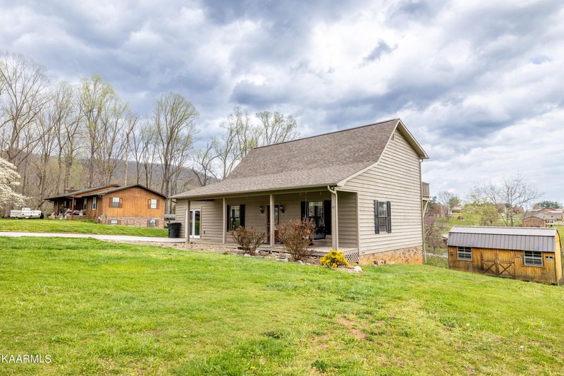 256 Orchard St, Jacksboro, TN 37757