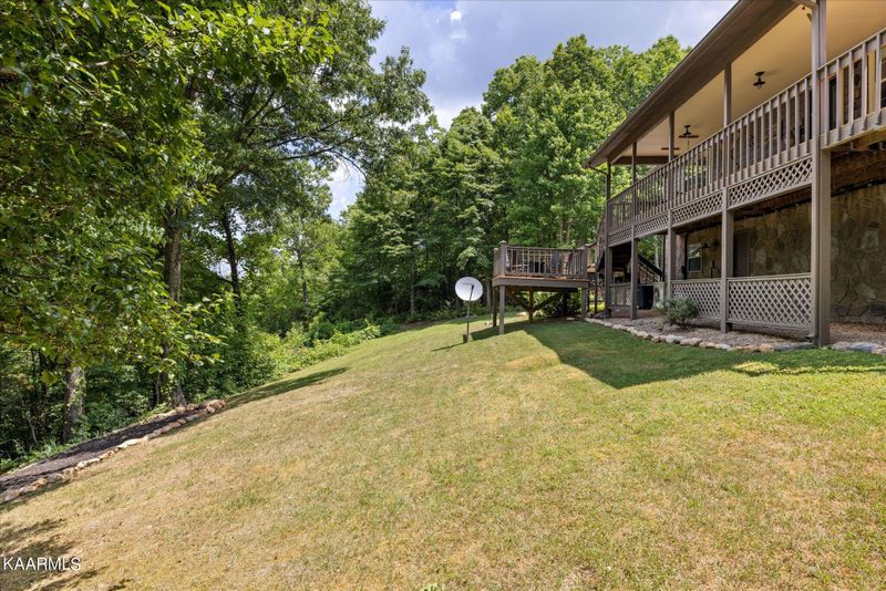2565 Misty Shadows Dr, Sevierville, TN 37862