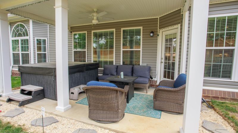 2565 Windjammer Ln, Knoxville, TN 37932