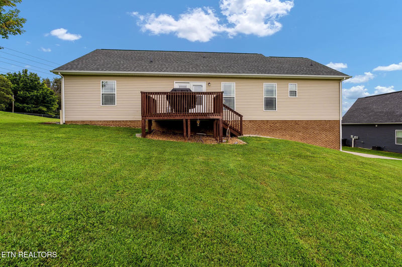 2566 Howerton Dr, Morristown, TN 37814