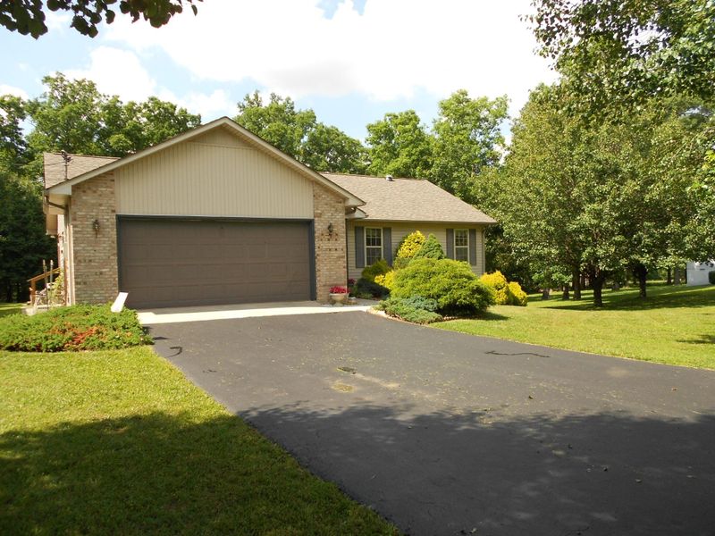 2566 Tabor Loop, Crossville, TN 38555