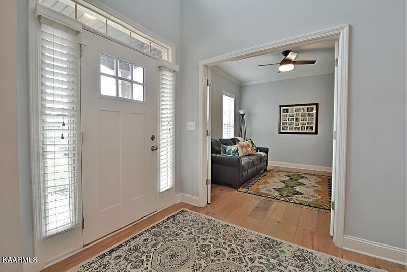 2569 Timber Highlands Ln, Knoxville, TN 37932