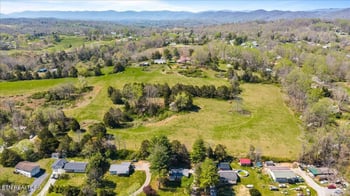 257 Gamble Ln, Lafollette, TN 37766