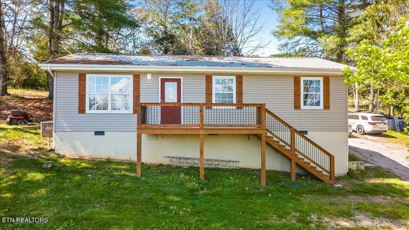 257 Gamble Ln, Lafollette, TN 37766