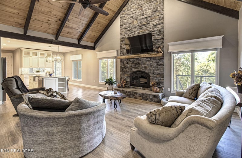 257 Welch Rd, Tellico Plains, TN 37385