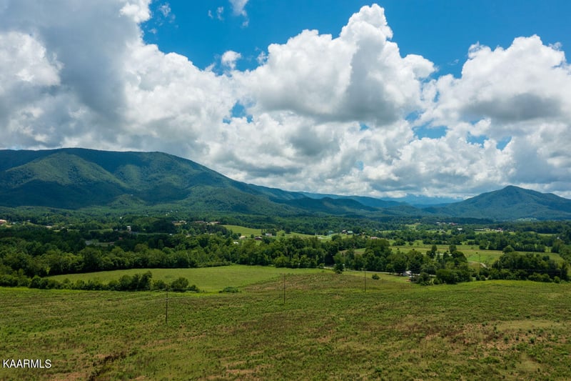 2570 Herb Ownby Way, Sevierville, TN 37862