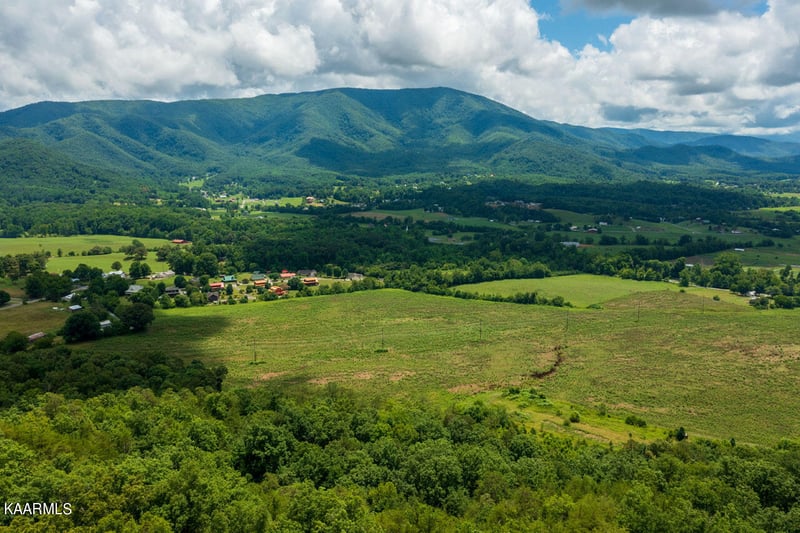 2570 Herb Ownby Way, Sevierville, TN 37862