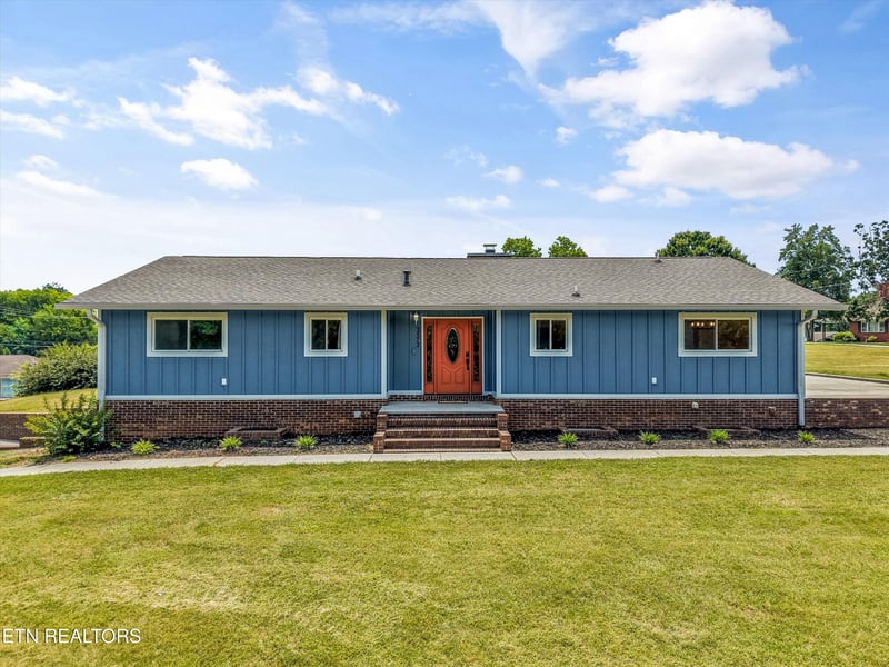 2572 Sevierville Rd, Maryville, TN 37804
