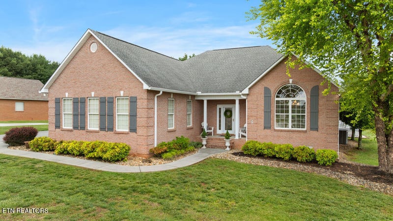 2573 Creekstone Cir, Maryville, TN 37804