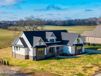 2574 Creekstone Cir, Maryville, TN 37804