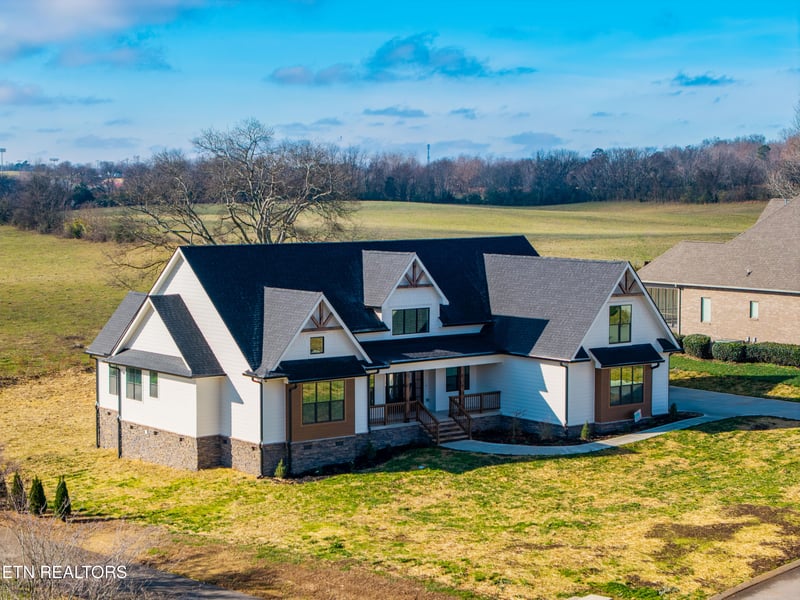 2574 Creekstone Cir, Maryville, TN 37804