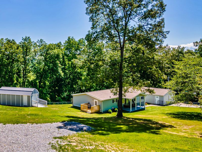 258 Clear Springs Rd, Harriman, TN 37748