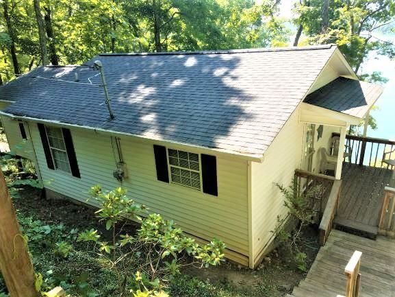 258 Hiwassee Dr, Jacksboro, TN 37757