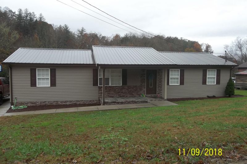 258 Jackson Ln, Oliver Springs, TN 37840