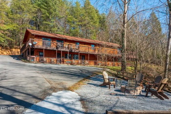 258 Palmer Rd, Gatlinburg, TN 37738
