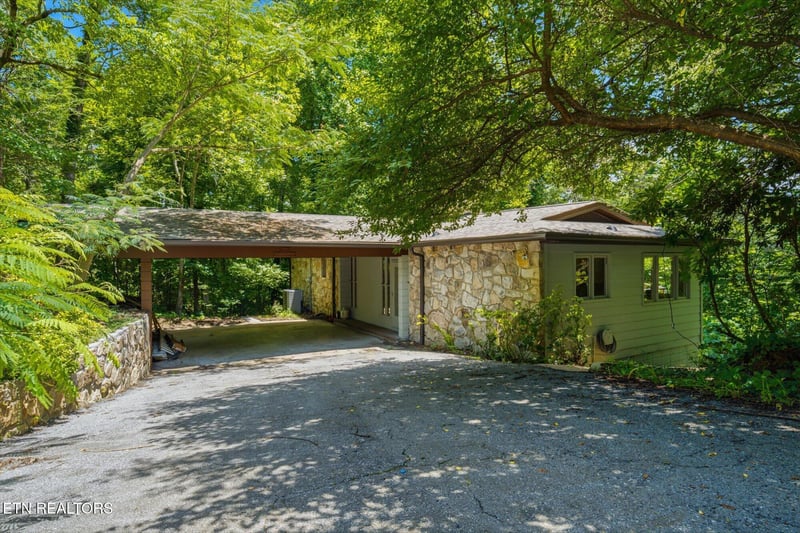 258 Stott Ln, Gatlinburg, TN 37738