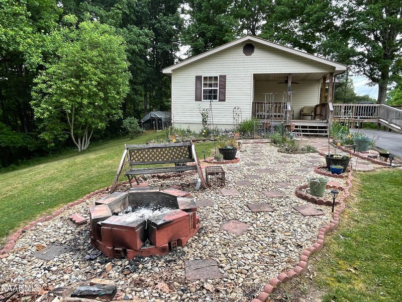 2580 Cherry Fork Rd, Helenwood, TN 37755