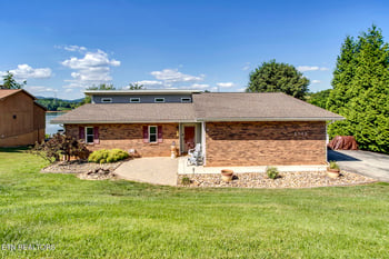 2582 Lake Mont Cir, Morristown, TN 37814