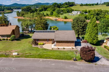 2582 Lake Mont Cir, Morristown, TN 37814