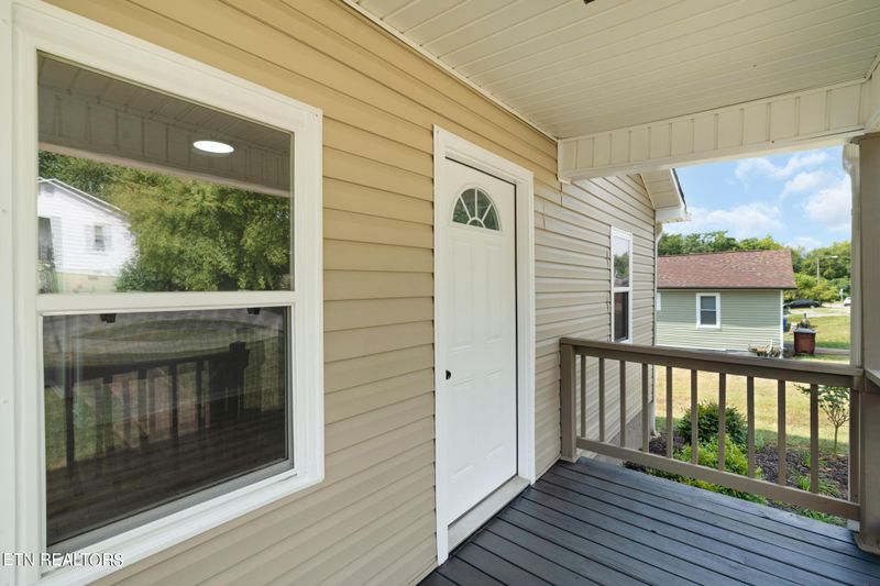 259 W Stephenson St, Alcoa, TN 37701