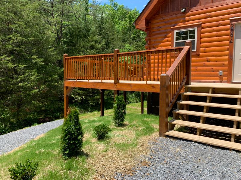 2594 Windfall Estates Dr, Sevierville, TN 37876
