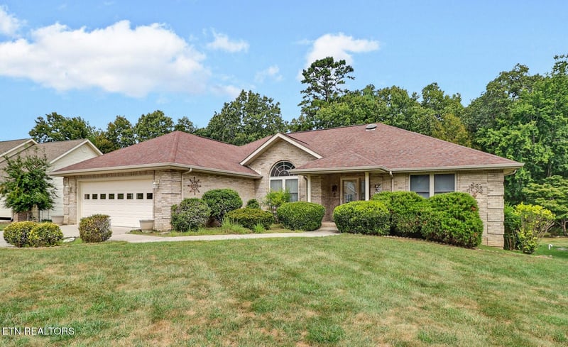 26 Brooks Ln, Crossville, TN 38558