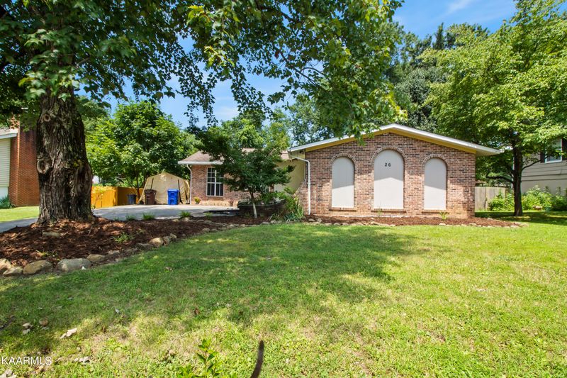 26 Lindale Ln, Oak Ridge, TN 37830