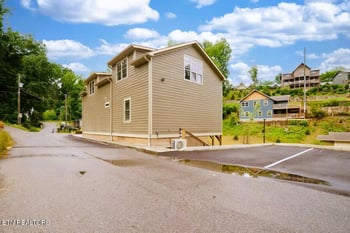 260 Circle Dr, Gatlinburg, TN 37738