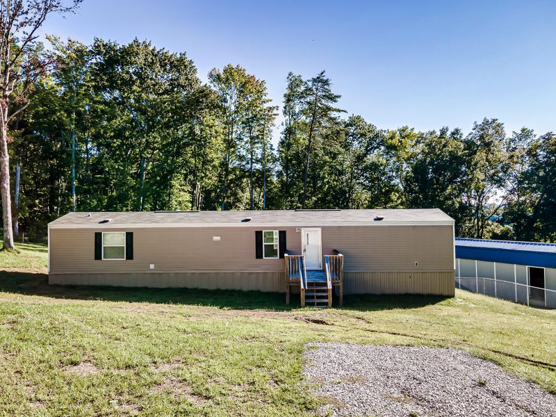 260 Clear Springs Rd, Harriman, TN 37748