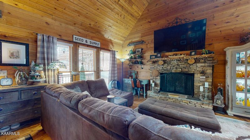 260 Eagle Ridge Dr, Philadelphia, TN 37846