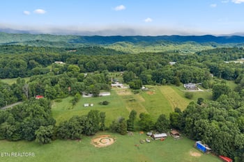 260 Long Hollow Rd, Clinton, TN 37716