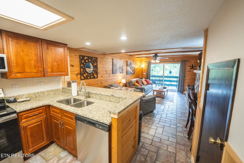 260 Roaring Fork Rd #APT 217, Gatlinburg, TN 37738