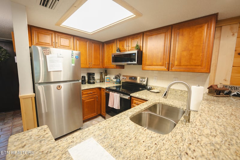 260 Roaring Fork Rd #APT 217, Gatlinburg, TN 37738