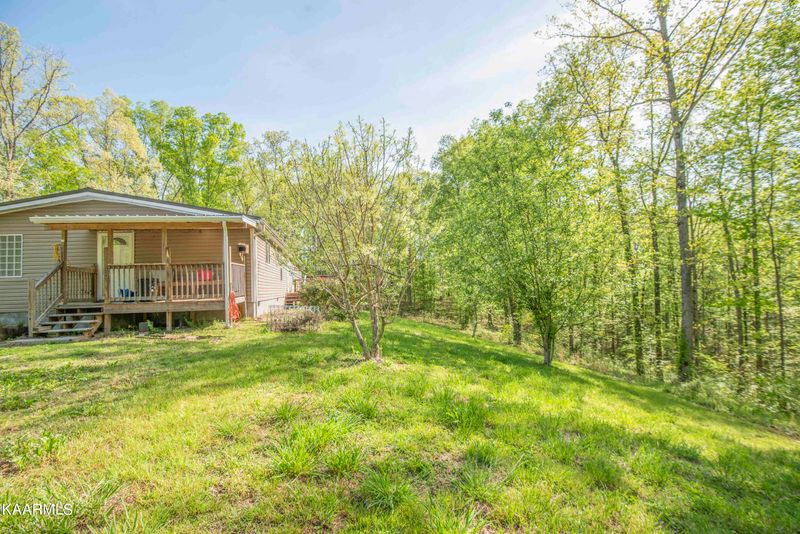 260 White Plains Rd, Vonore, TN 37885