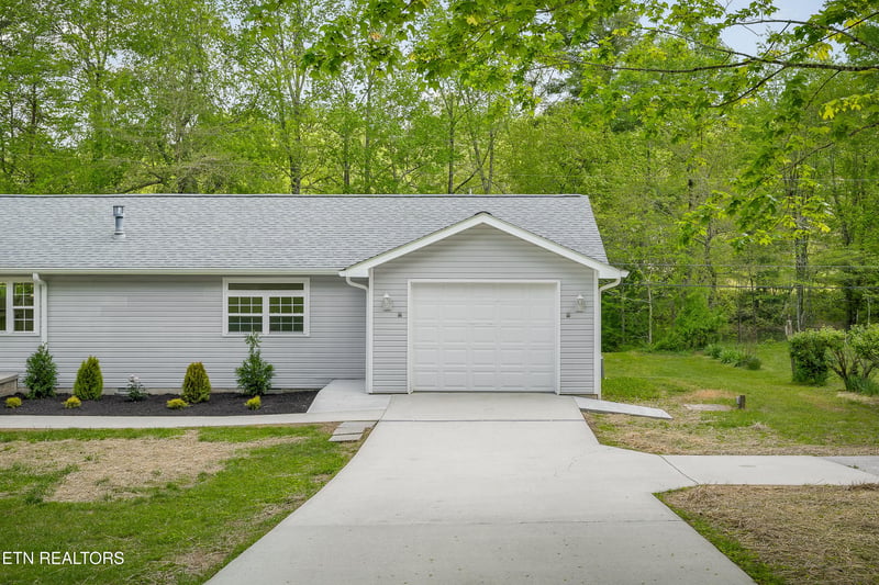 260 Yonside Dr, Sparta, TN 38583