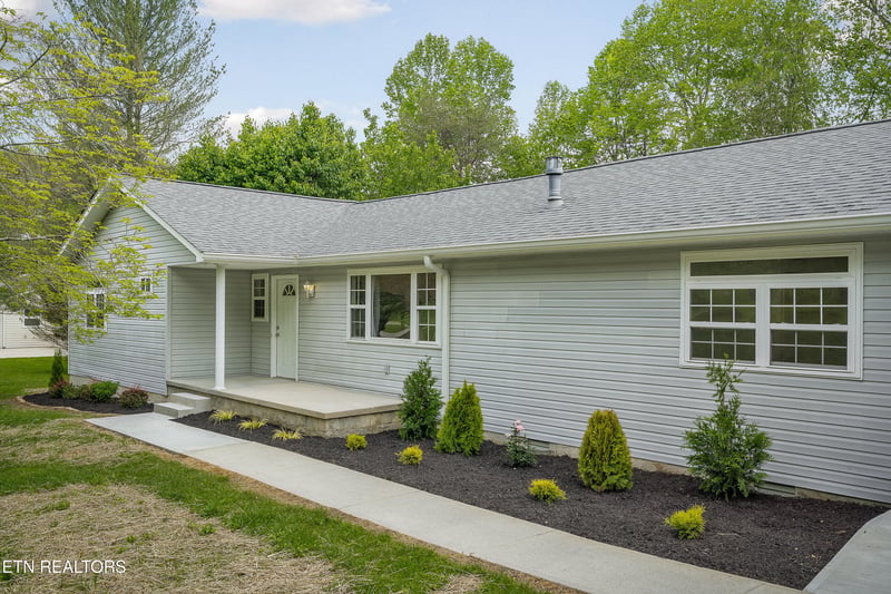 260 Yonside Dr, Sparta, TN 38583