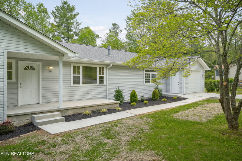 260 Yonside Dr, Sparta, TN 38583